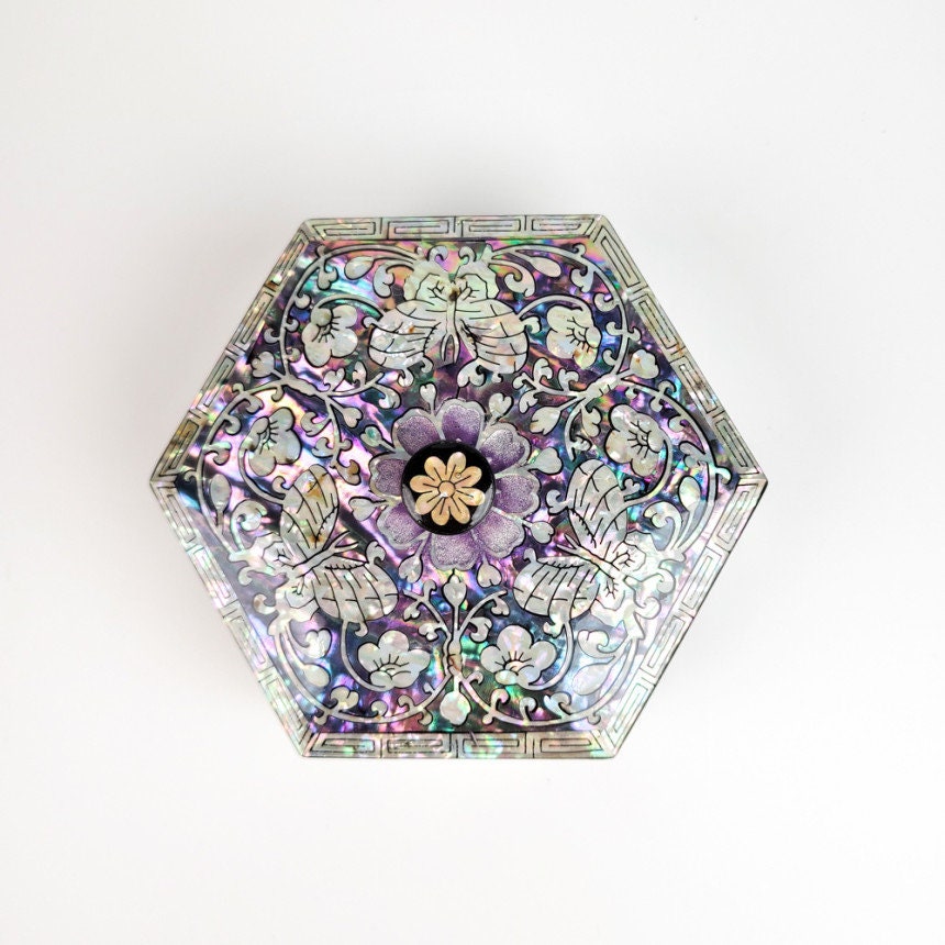 Korean Najeon lacquerware, mother of pearl good hexagon box (small)