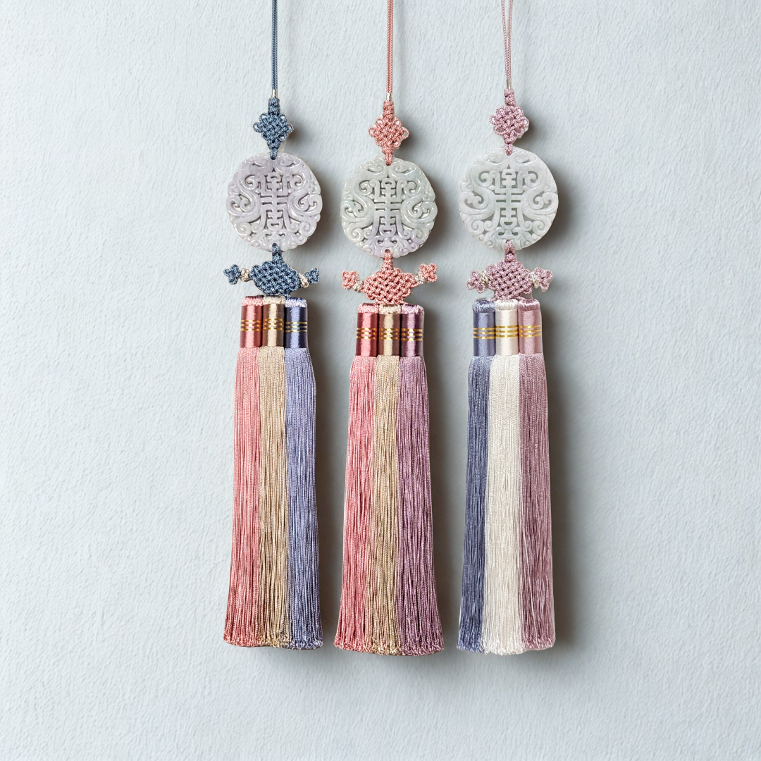 Traditional Korean Ornament Jade Norigae – Elegant Hanbok & Home Decor (two styles)