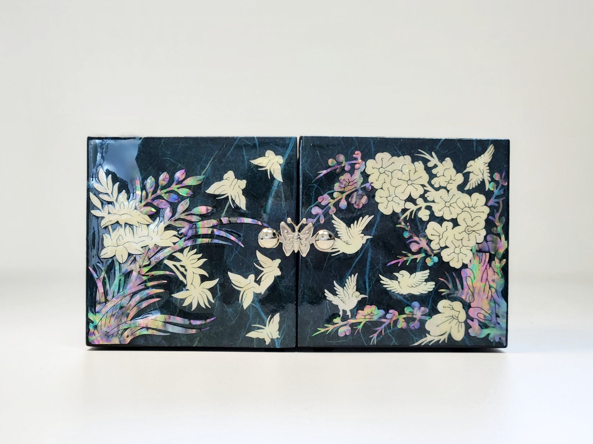 Korean Hanji Ssanghap (the Four Gracious Plants) blue secret mother of pearl jewelry box