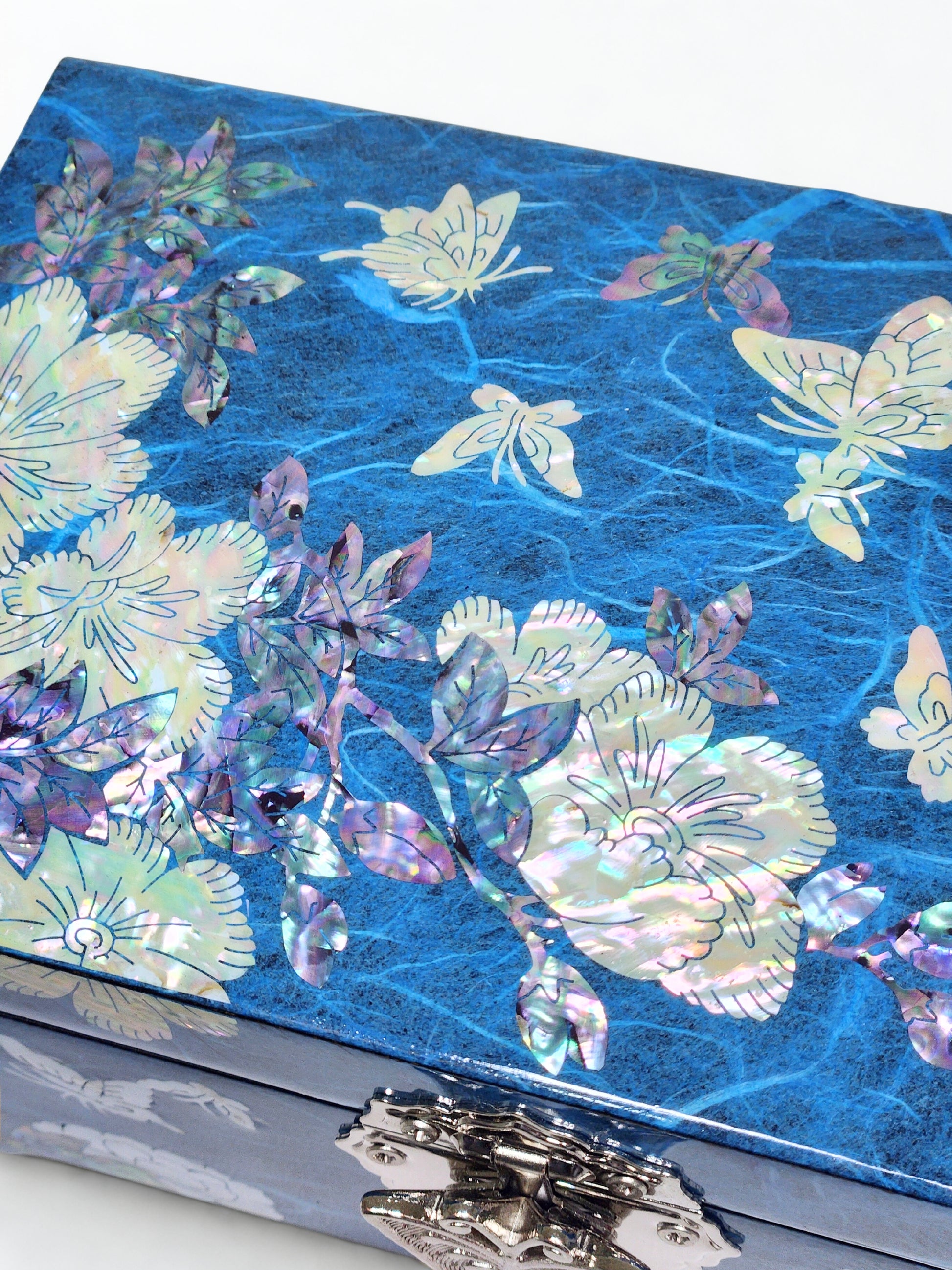 Korean Peony Blue Hanji Jewelry Box made of Mother Of Pearl