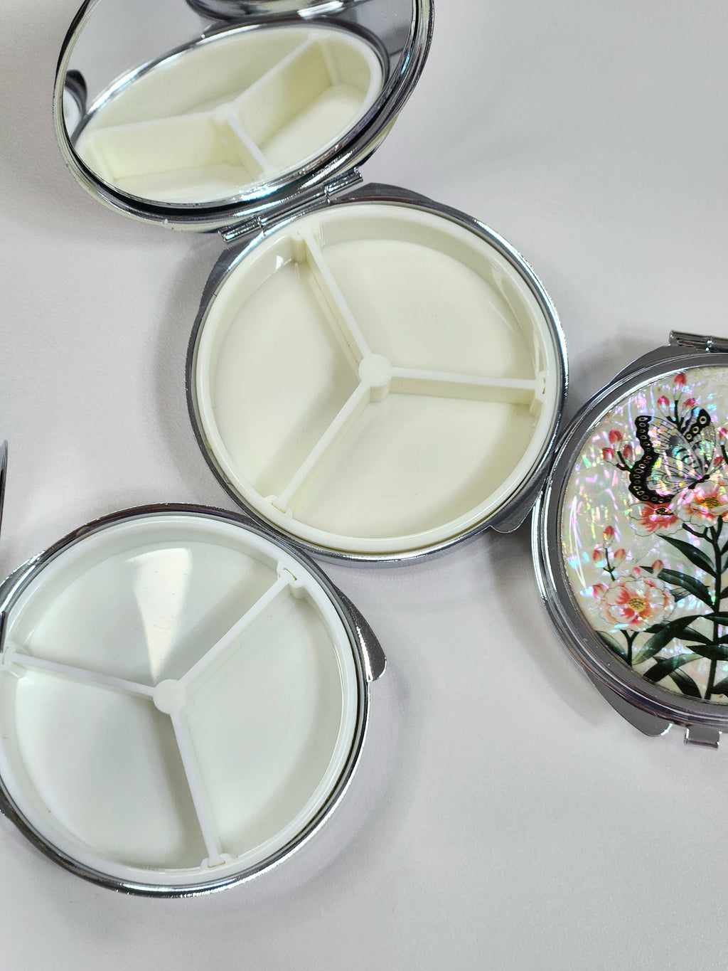 Portable Pill Organizer with Korean Traditional Paintings made of Mother of Pearl (3 types)