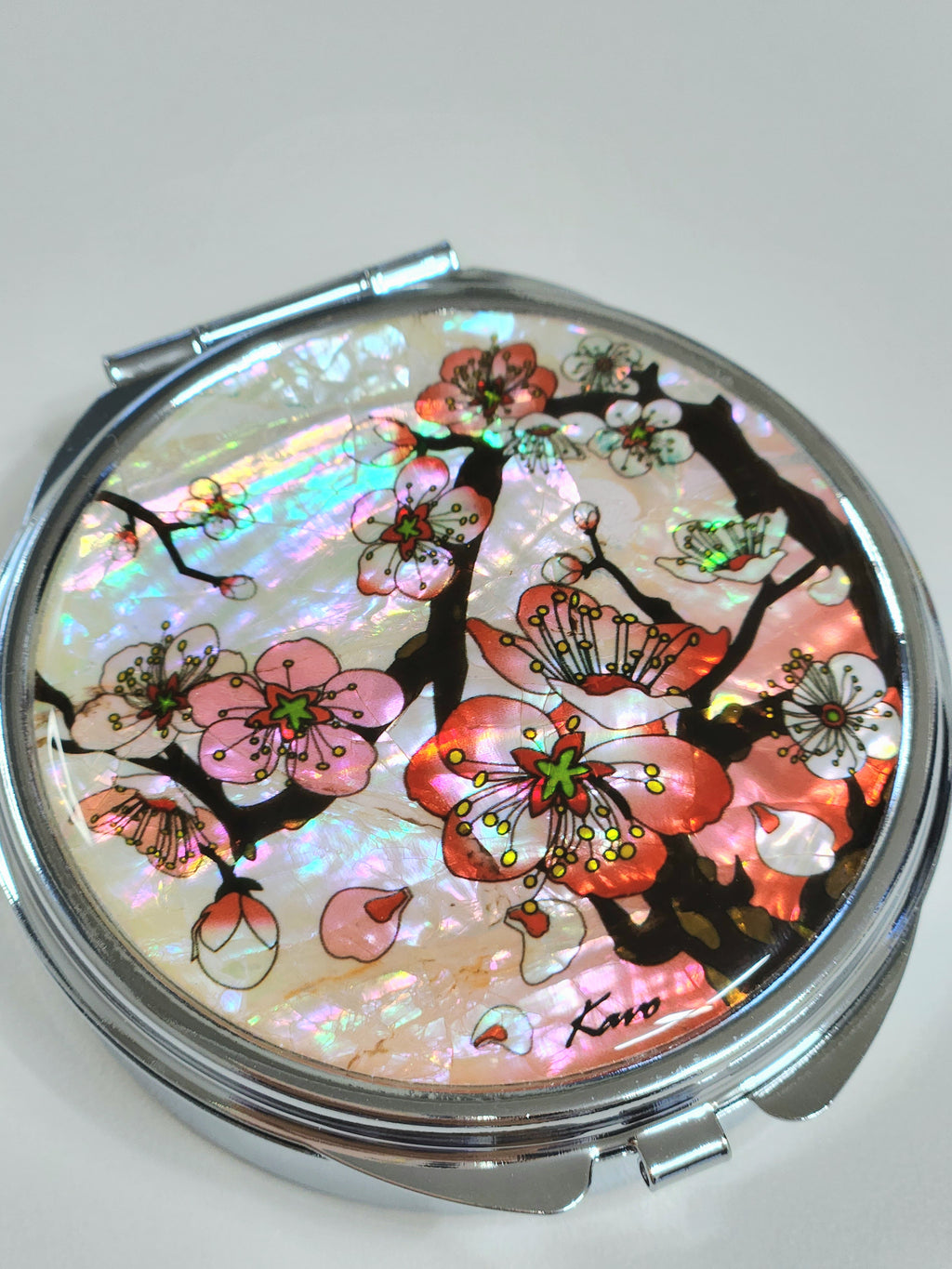 Portable Pill Organizer with Korean Traditional Paintings made of Mother of Pearl (3 types)