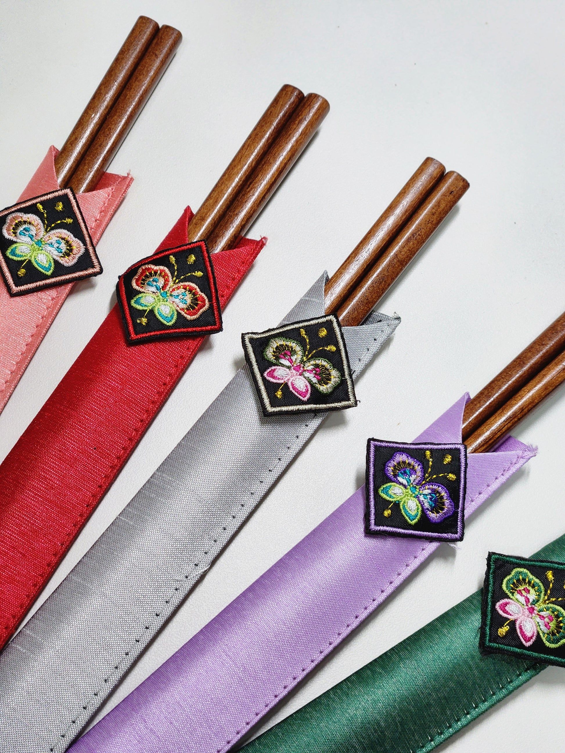 Korean wood chopsticks & cases (5 pieces in 1 set)
