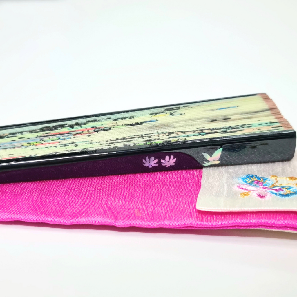 Korean traditional mother of pearl traditional fans (Ganggangsulae 강강수월래)