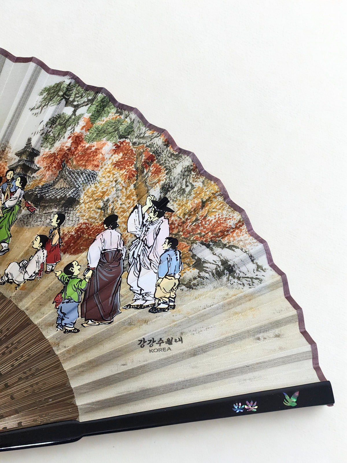 Korean traditional mother of pearl traditional fans (Ganggangsulae 강강수월래)
