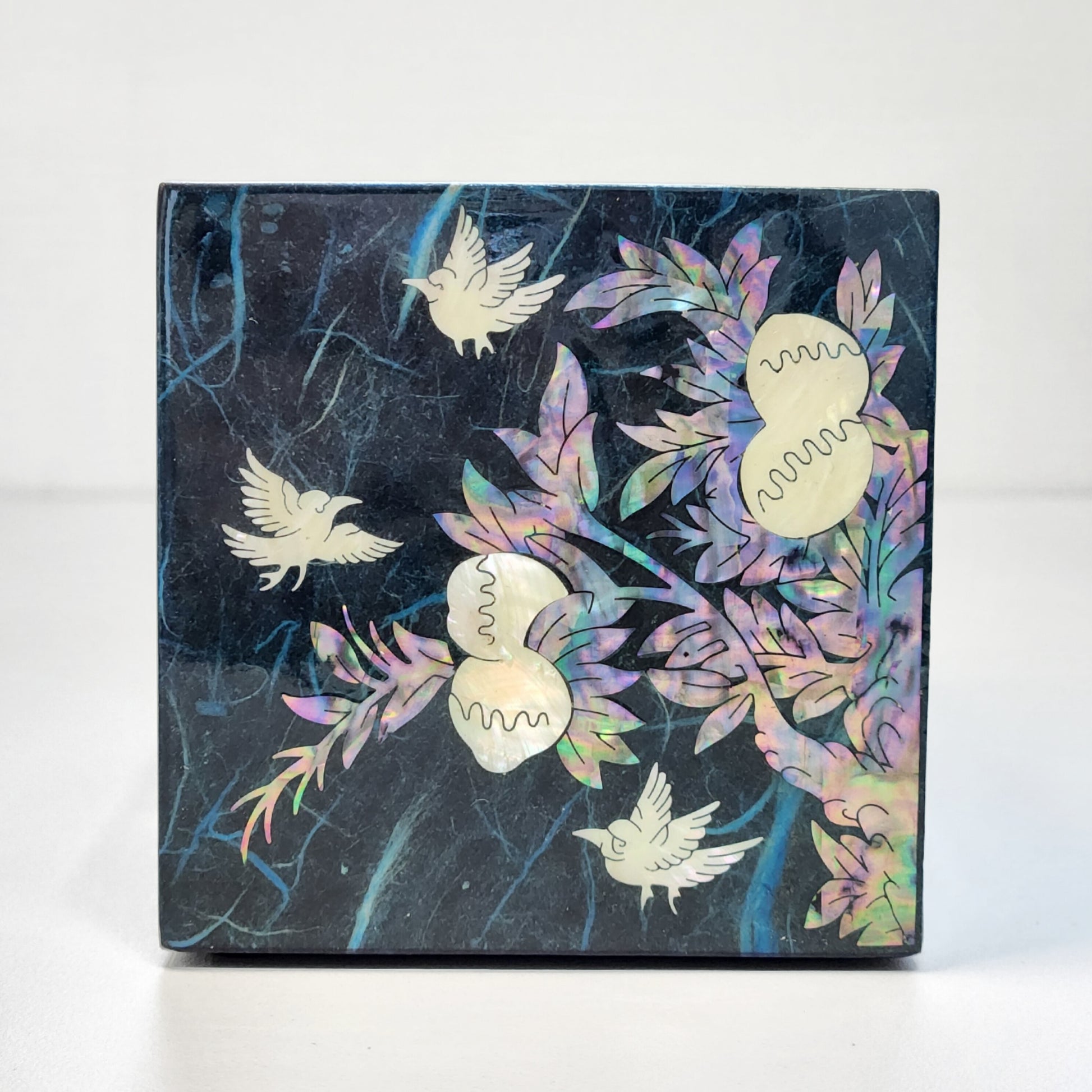 Korean Hanji Ssanghap (the Four Gracious Plants) blue secret mother of pearl jewelry box