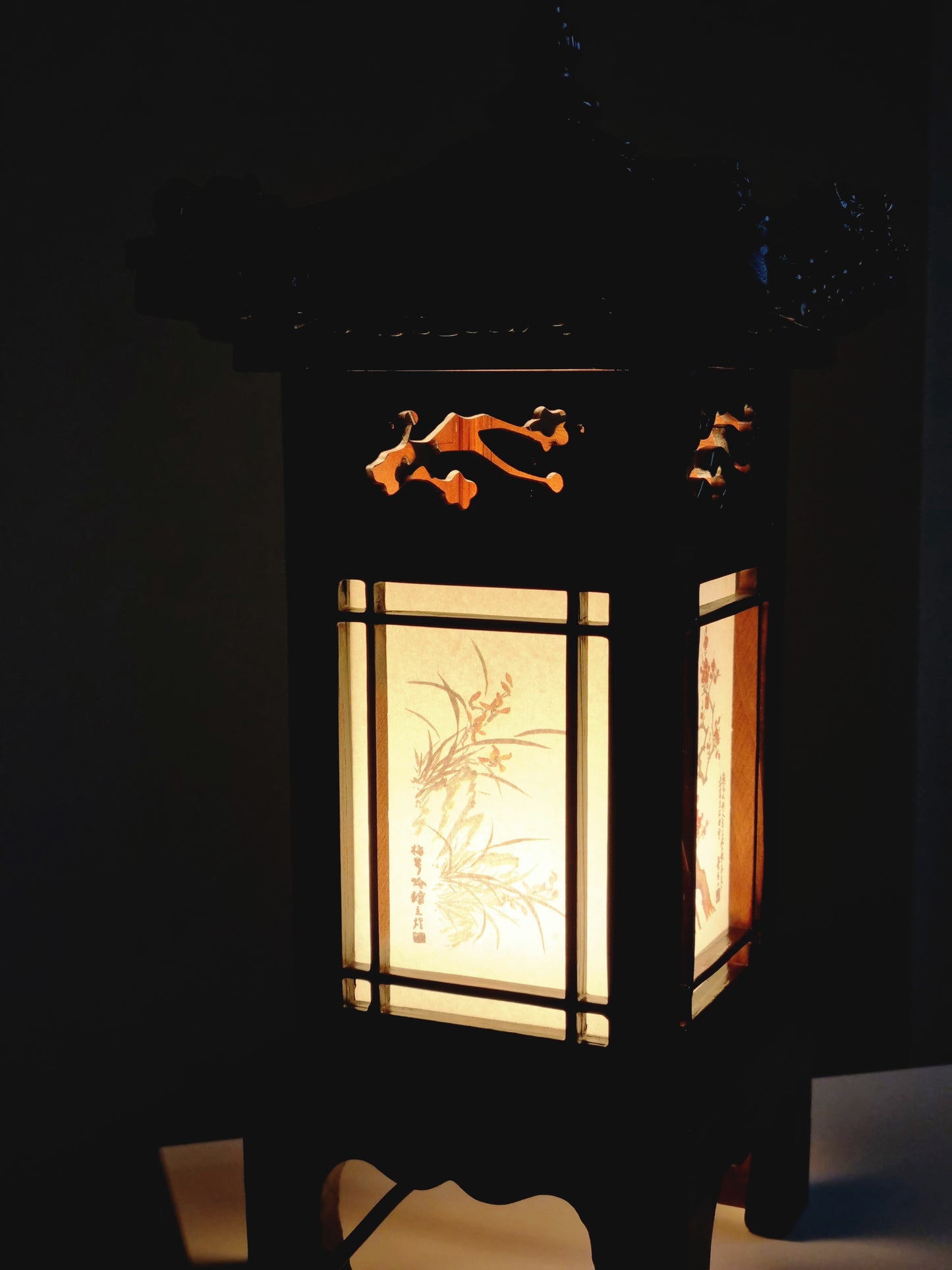 Korean Traditional Hanok Roof Tiles Desk or Floor Lamp The Four Gracious Plants Hanji Lanterns