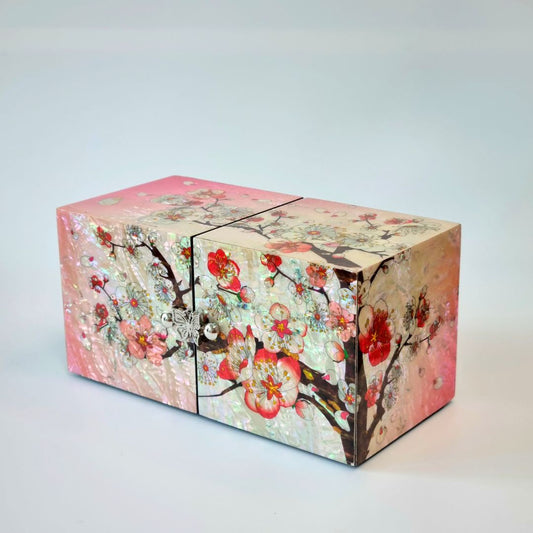 Korean plum blossom pink jewerly box made of mother of pearl with a spring feel