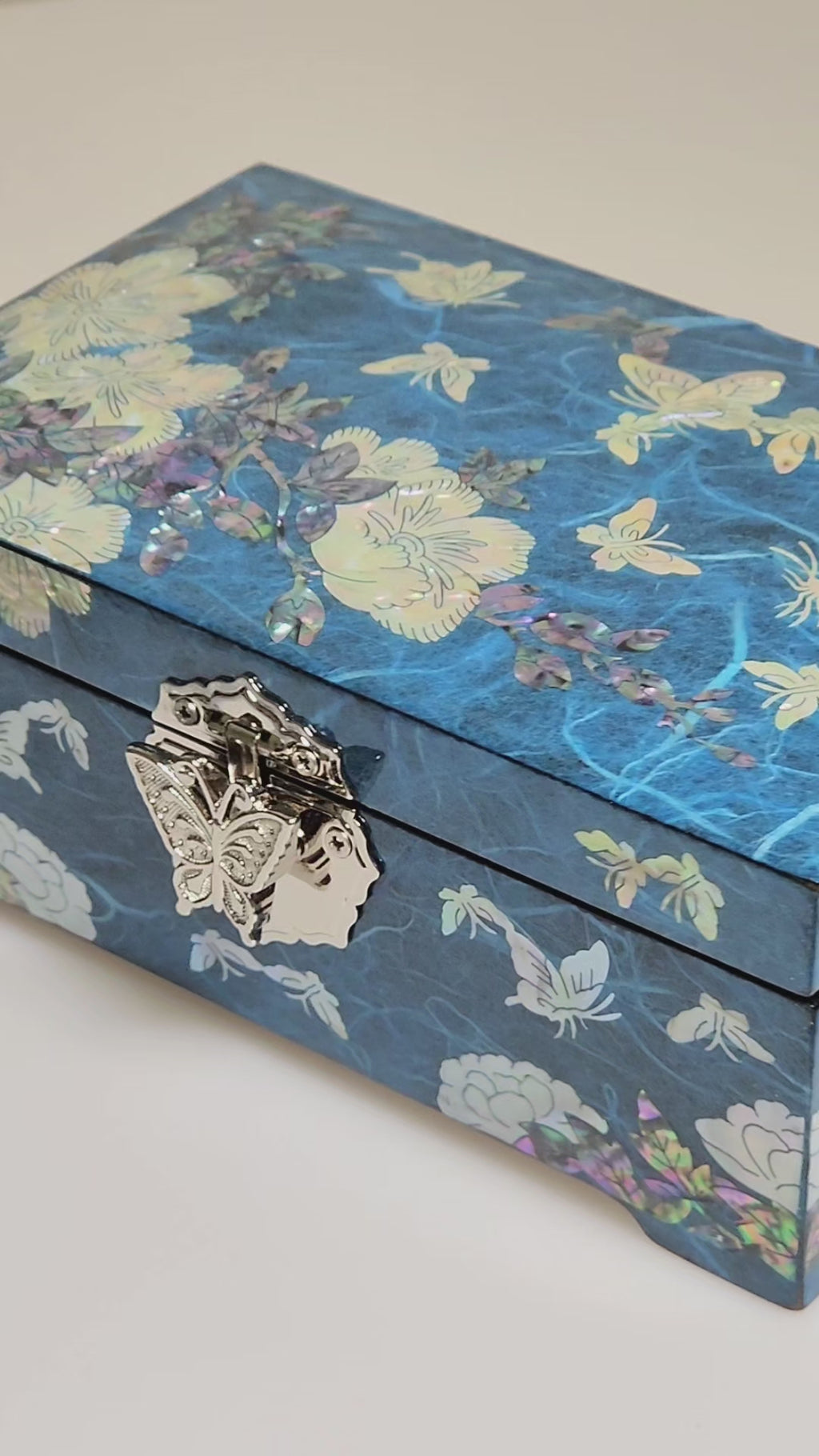 Korean Peony Blue Hanji Jewelry Box made of Mother Of Pearl