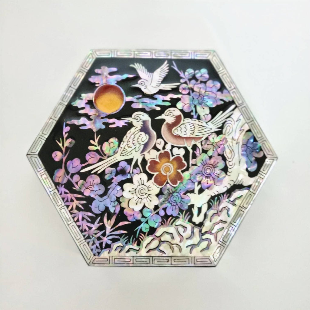 Korean Najeon lacquerware, mother of pearl hexagon box (small)