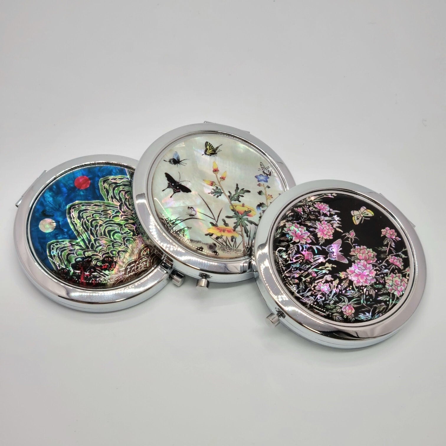 Korean traditional mother of pearl hand mirror