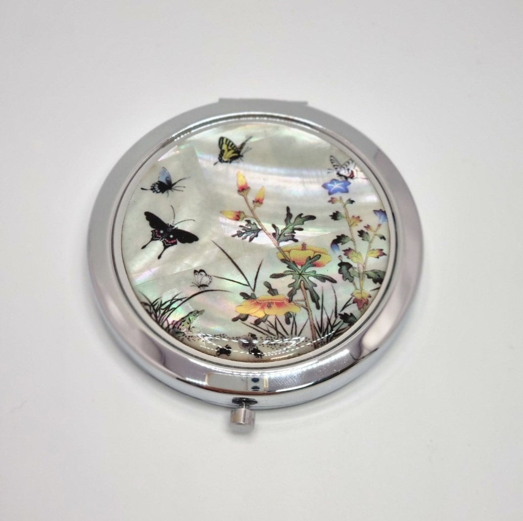 Korean traditional mother of pearl hand mirror