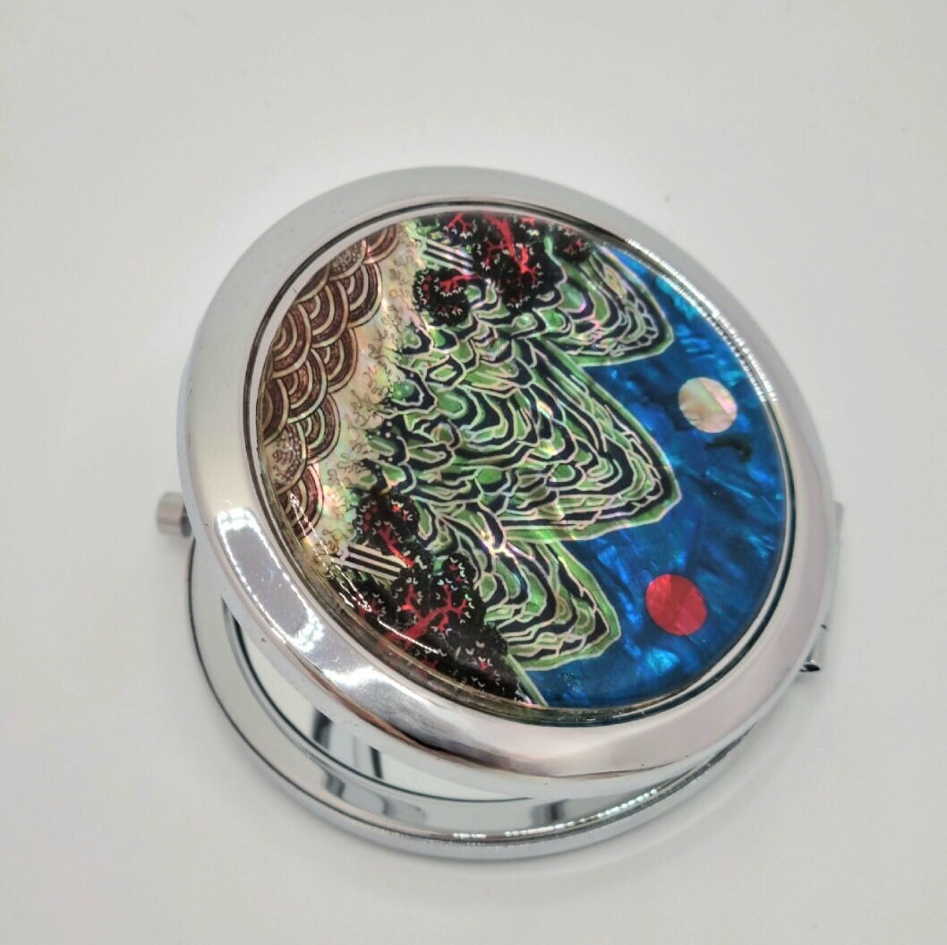 Korean traditional mother of pearl Ilwolobongdo hand mirror